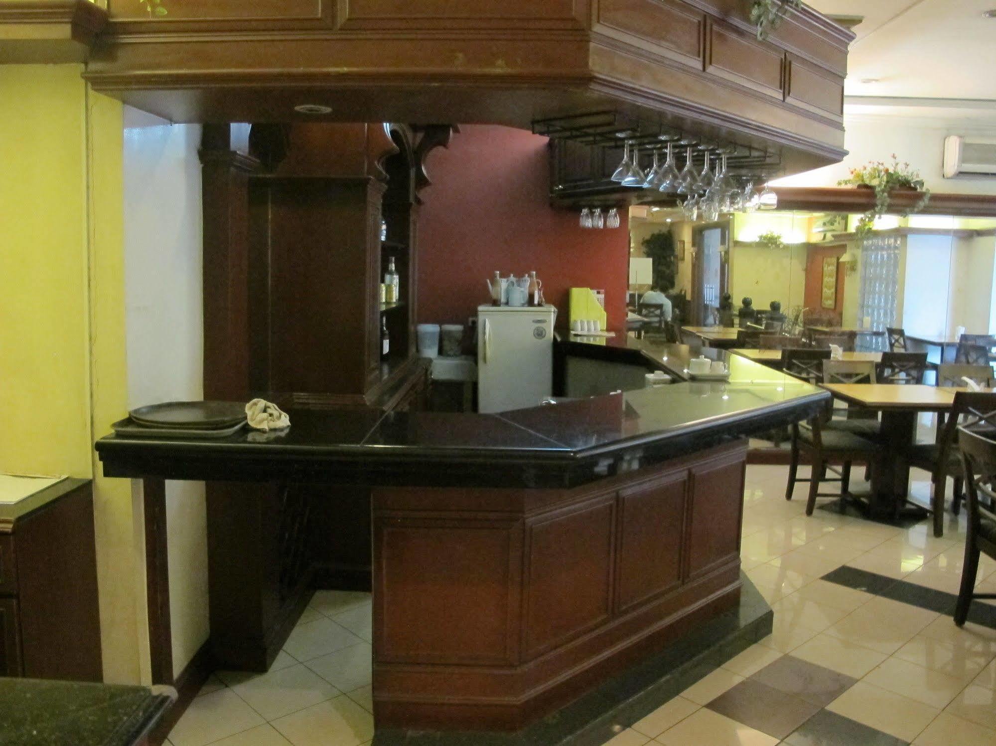 Mabini Mansion Hotel & Residential Suites Manila Eksteriør billede